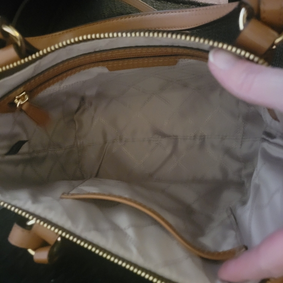 Michael Kors Purse - Picture 5 of 6